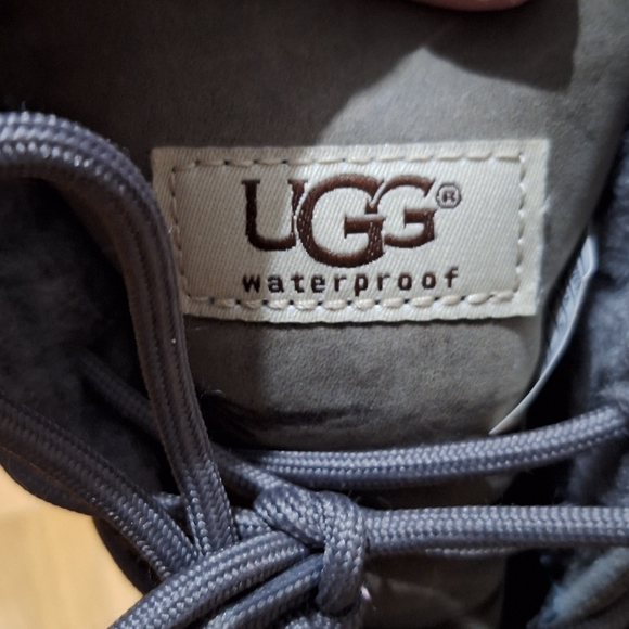 UGG Adirondack Boot II Exotic - Picture 8 of 8